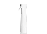 Lo spruzzo cosmetico bianco imbottiglia l'uso dei prodotti di bellezza della bottiglia dei torchi tipografici manuali