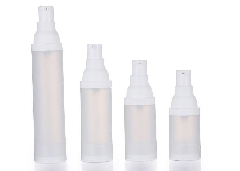 le bottiglie senz'aria cosmetiche di plastica della pompa 15ml hanno glassato trasparente