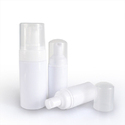 Bottiglia di plastica su misura della pompa della schiuma delle bottiglie cosmetiche dello spruzzo dell'ANIMALE DOMESTICO chiara per la mousse facciale della pulitrice