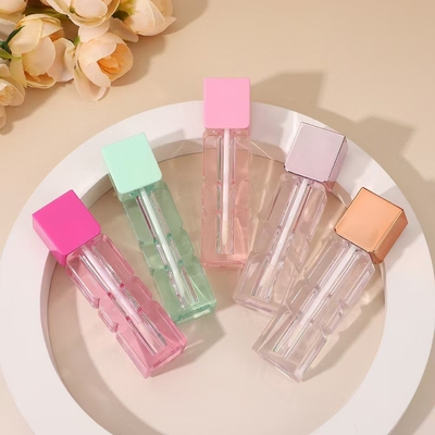 Tubo per rossetto per labbra vuoto a misura 3.5g 5g con chiusura a vite di sigillo di gomma Tubo di balsamo per labbra in plastica per imballaggi per contenitori cosmetici