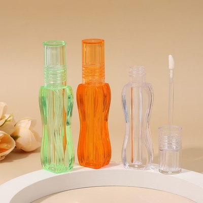 Fabbrica 4g tubo di rossetto a bocca rotonda vuota con chiusura a vite di sigillo di gomma tubo di balsamo labiale di plastica per imballaggi per contenitori cosmetici