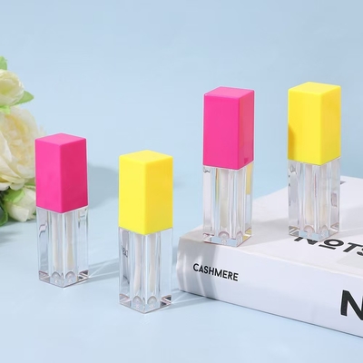Carino Cartoon Lip Balm Nuovo Stile Contenitore Vuoto Logo Personalizzato Cosmetico trucco Rovere Labbra Cassa Imballaggio Tubi