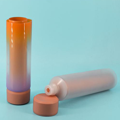 Tubo PE per imballaggio cosmetico a colori personalizzati con timbro