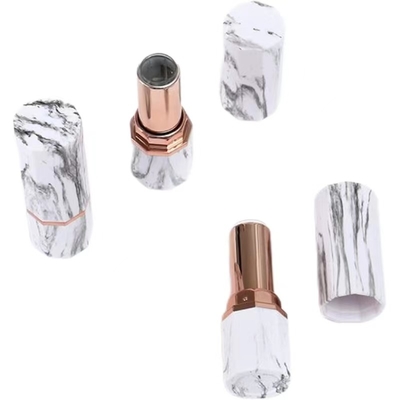 Tubo di balsamo labiale di plastica per imballaggi cosmetici Custom 4g Tubo di rossetto per bocca rotonda vuota