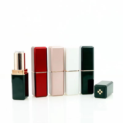 Labbra vuote tubo di rossetto chiusura a vite tubo di plastica balsamo labiale per imballaggio contenitore cosmetico