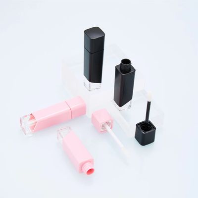 Rotate Lip Gloss Stick Lip Mask Lip Balm Bottiglia di plastica adatta a tutti i tipi di pelle