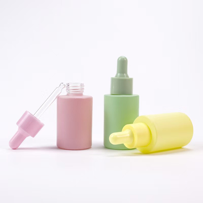 Bottiglia vuota di olio essenziale colore personalizzato con gocciolante nero 5ml 10ml 15ml 20ml 30ml 50ml 100ml