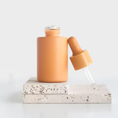 Bottiglia di olio essenziale a colori di macaroni in 30 ml con pompa in plastica in PP e materiale in vetro