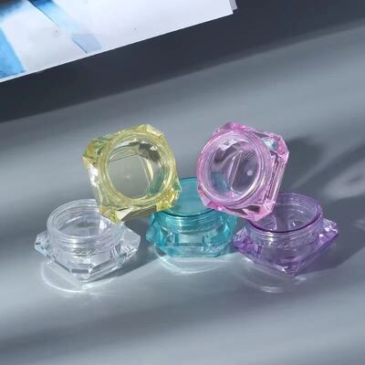 Portable Travel Skit PS Materiale 3g 5g Barattolo di crema trasparente con opzioni multicolori Supporto alla stampa a colori di seta personalizzata Usato per il pacchetto per la cura della pelle