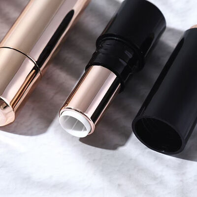Ingrosso Luxury 3.5G Plastico Bianco Nero Oro Tubi di rossetto con anello di sigillo