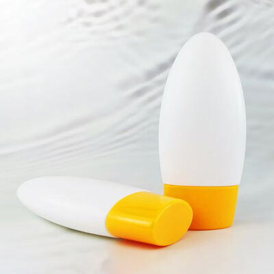 Flacone ovale vuoto per crema solare roll-on a forma di uovo Contenitore per deodorante roll-on in plastica bianca opaca Flacone cosmetico riutilizzabile con cappuccio giallo per lozione solare Confezione deodorante per olio per il corpo