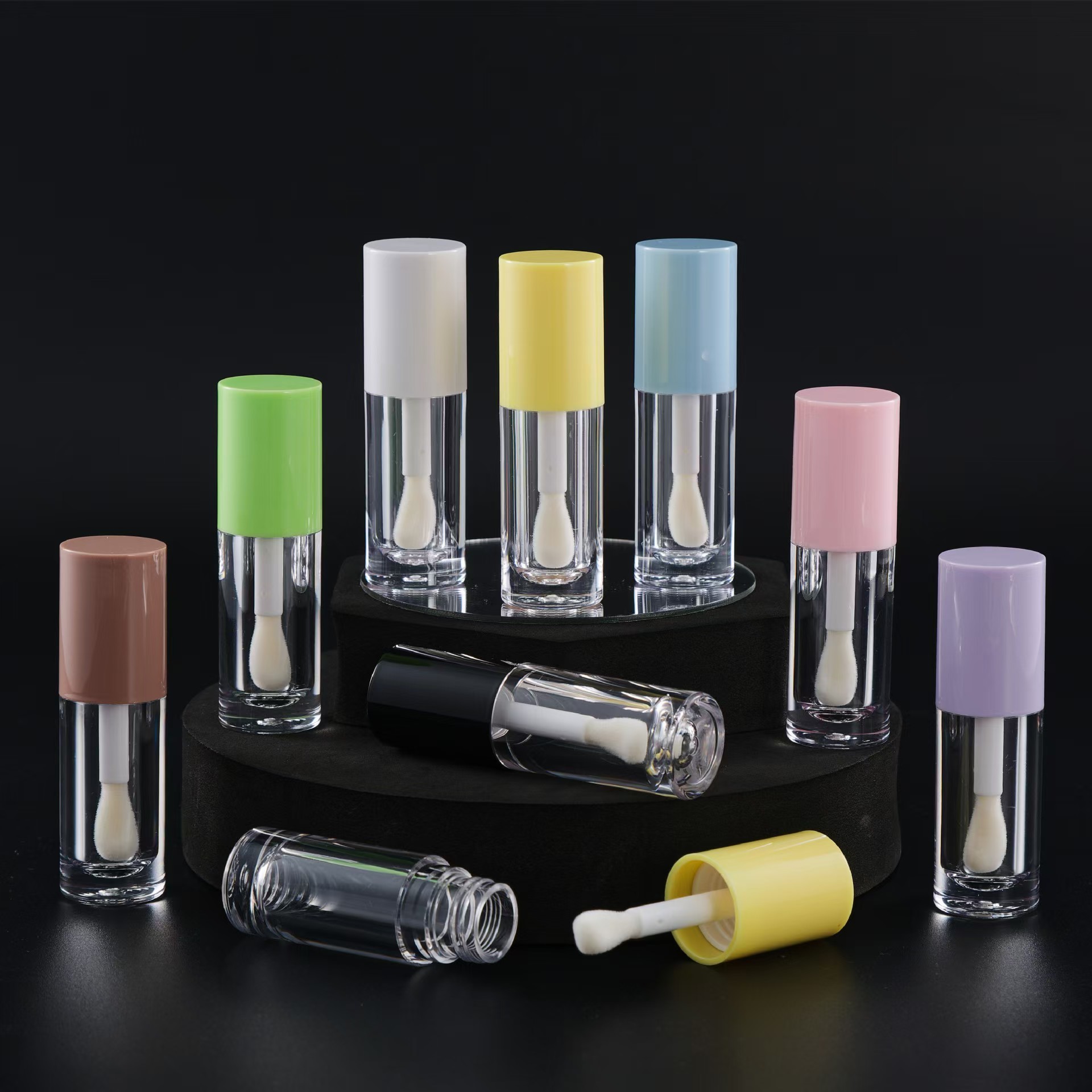 Funzione Lip gloss confezionamento in metallo quadrato cosmetici con gradiente e bacchette