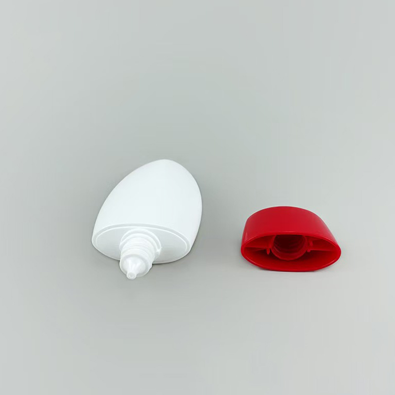 Flacone ovale vuoto per crema solare roll-on a forma di uovo Contenitore per deodorante roll-on in plastica bianca opaca Flacone cosmetico riutilizzabile con cappuccio giallo per lozione solare Confezione deodorante per olio per il corpo